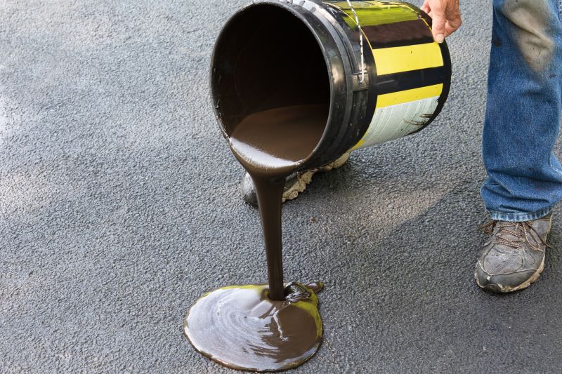 Asphalt Sealcoating in Miami Dade County, FL